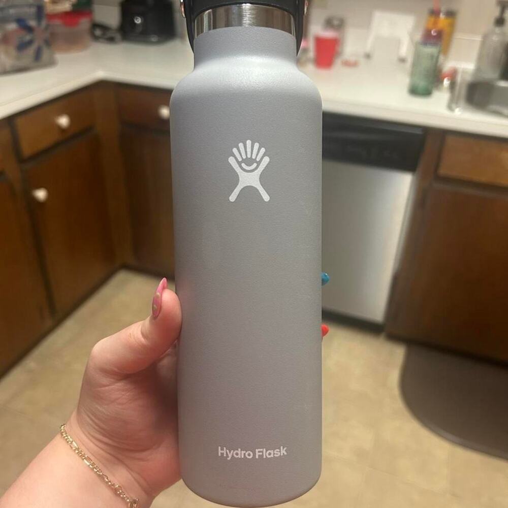 Hydro flask 21oz gray water bottle